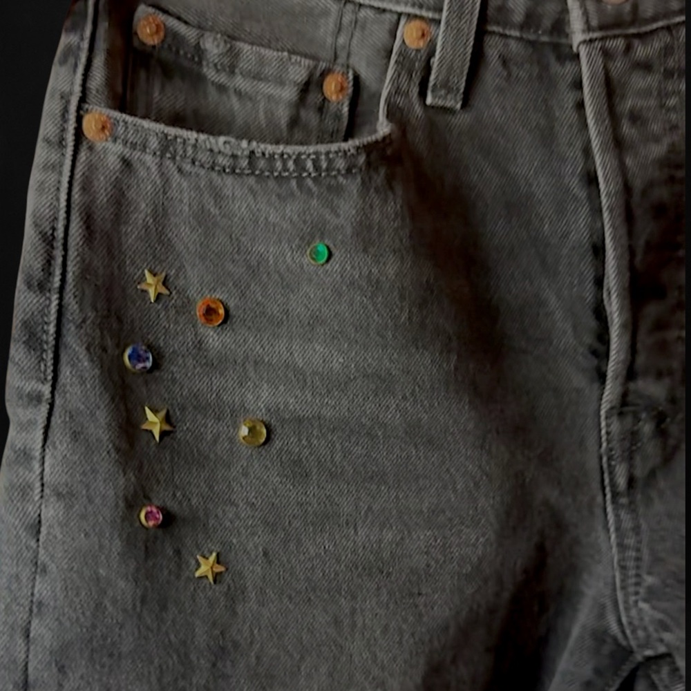 Levis 501 Original Fit Studded Jeans 26x32 Black Glitter Bomb Stars Gems VGUC - Picture 4 of 5